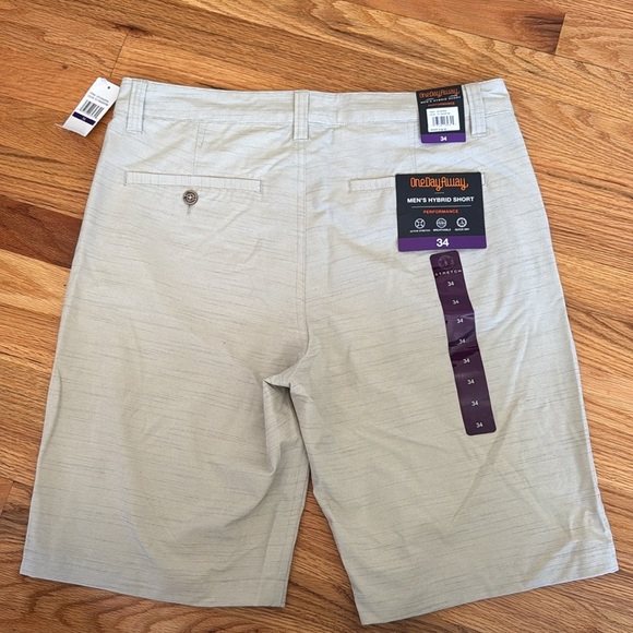 OneDayAway Men’s Hybrid short - Picture 5 of 6
